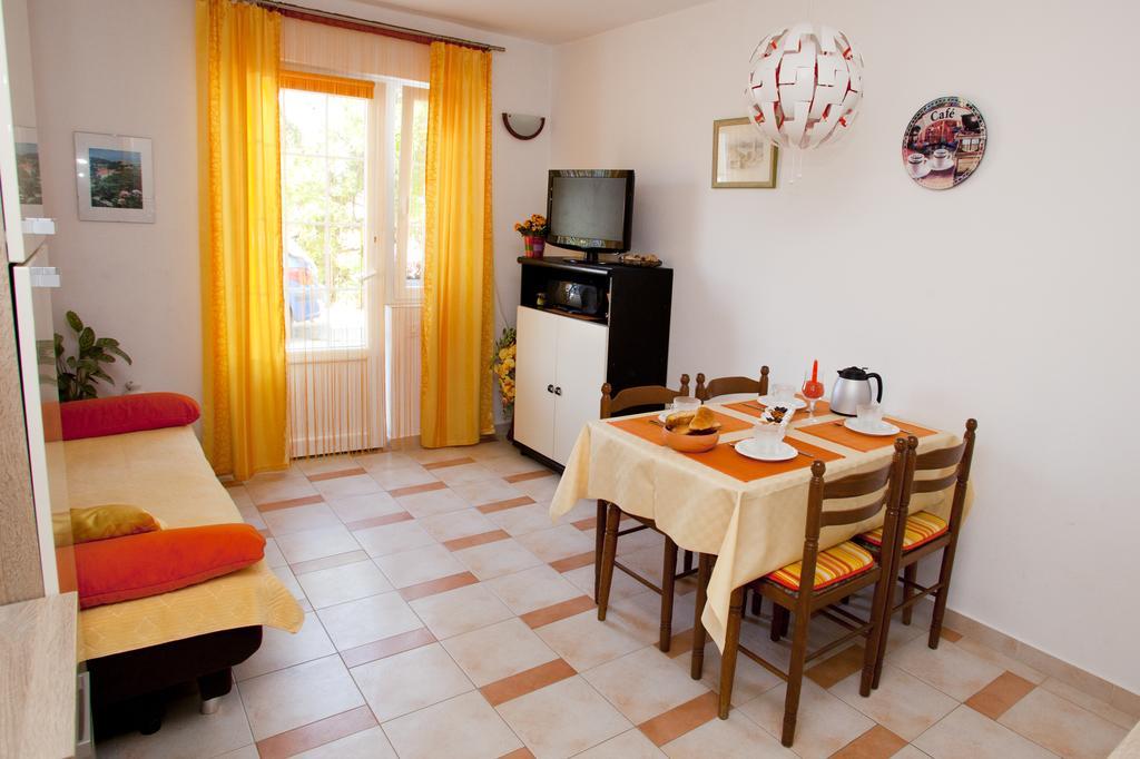 Apartments Marija Vrbnik Zewnętrze zdjęcie
