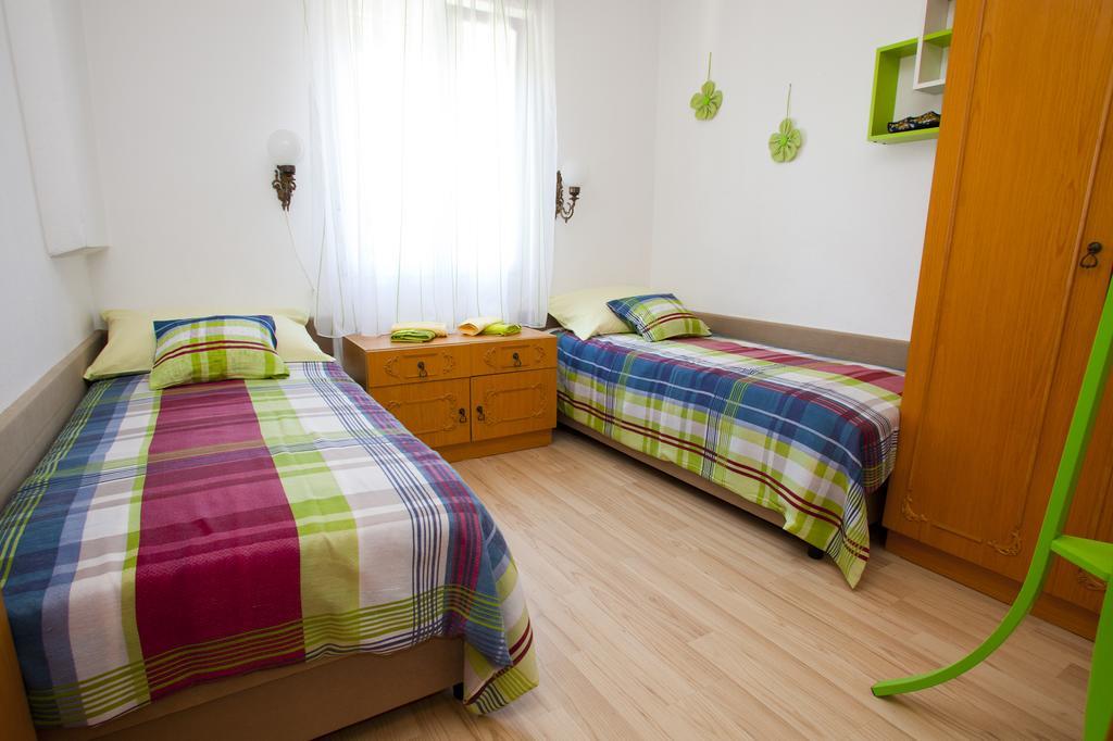 Apartments Marija Vrbnik Zewnętrze zdjęcie