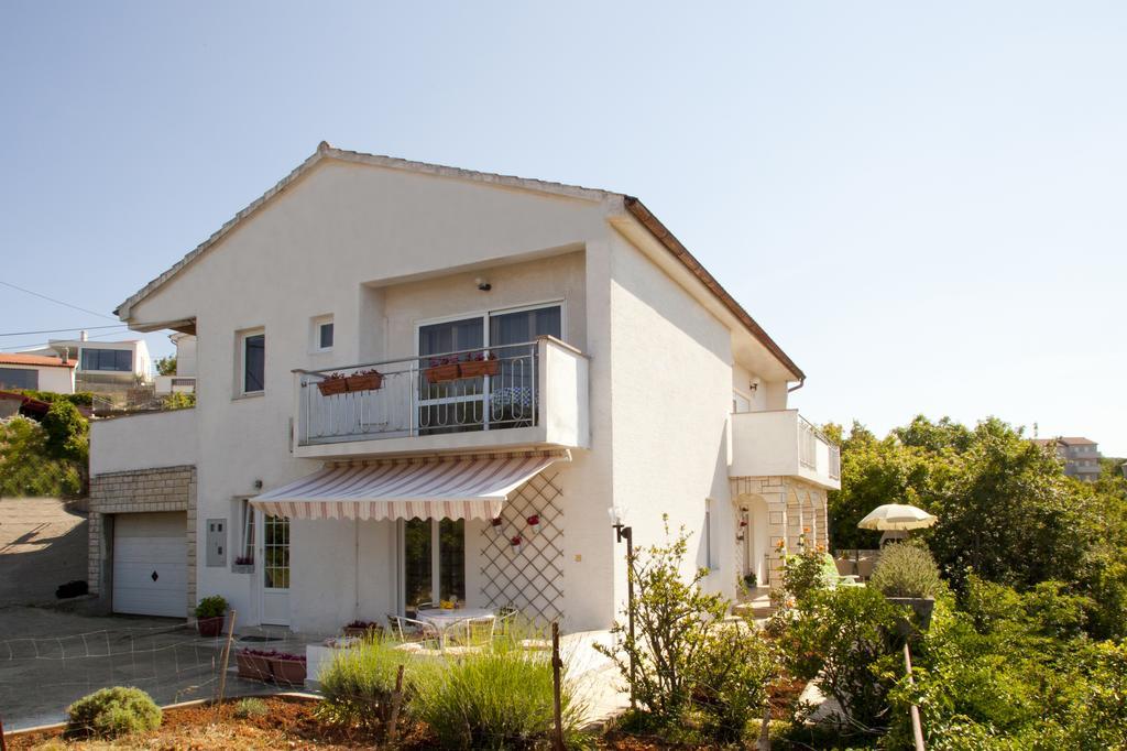 Apartments Marija Vrbnik Zewnętrze zdjęcie
