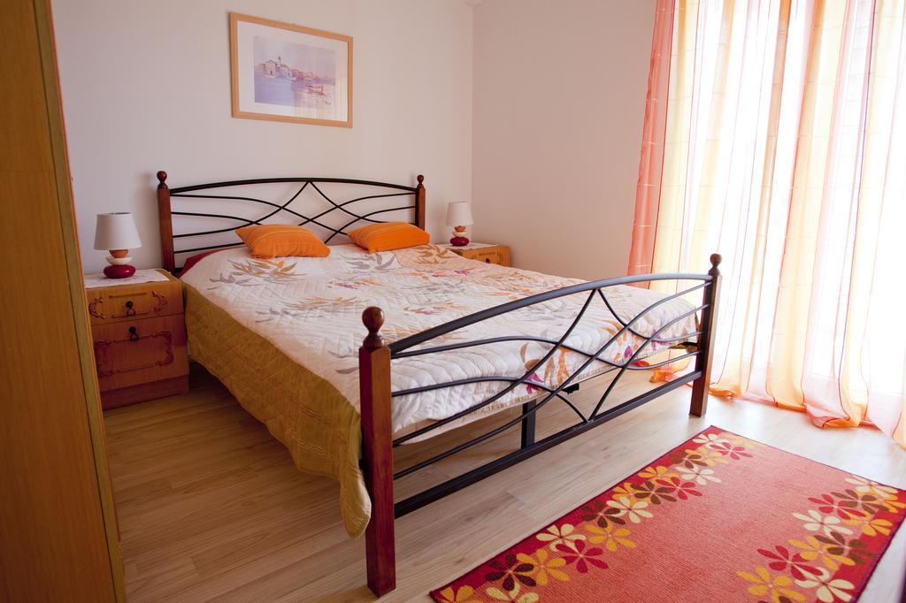 Apartments Marija Vrbnik Zewnętrze zdjęcie